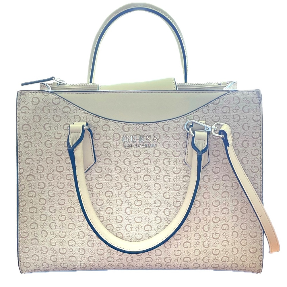 Guess handbag in perfect condition, discounted.